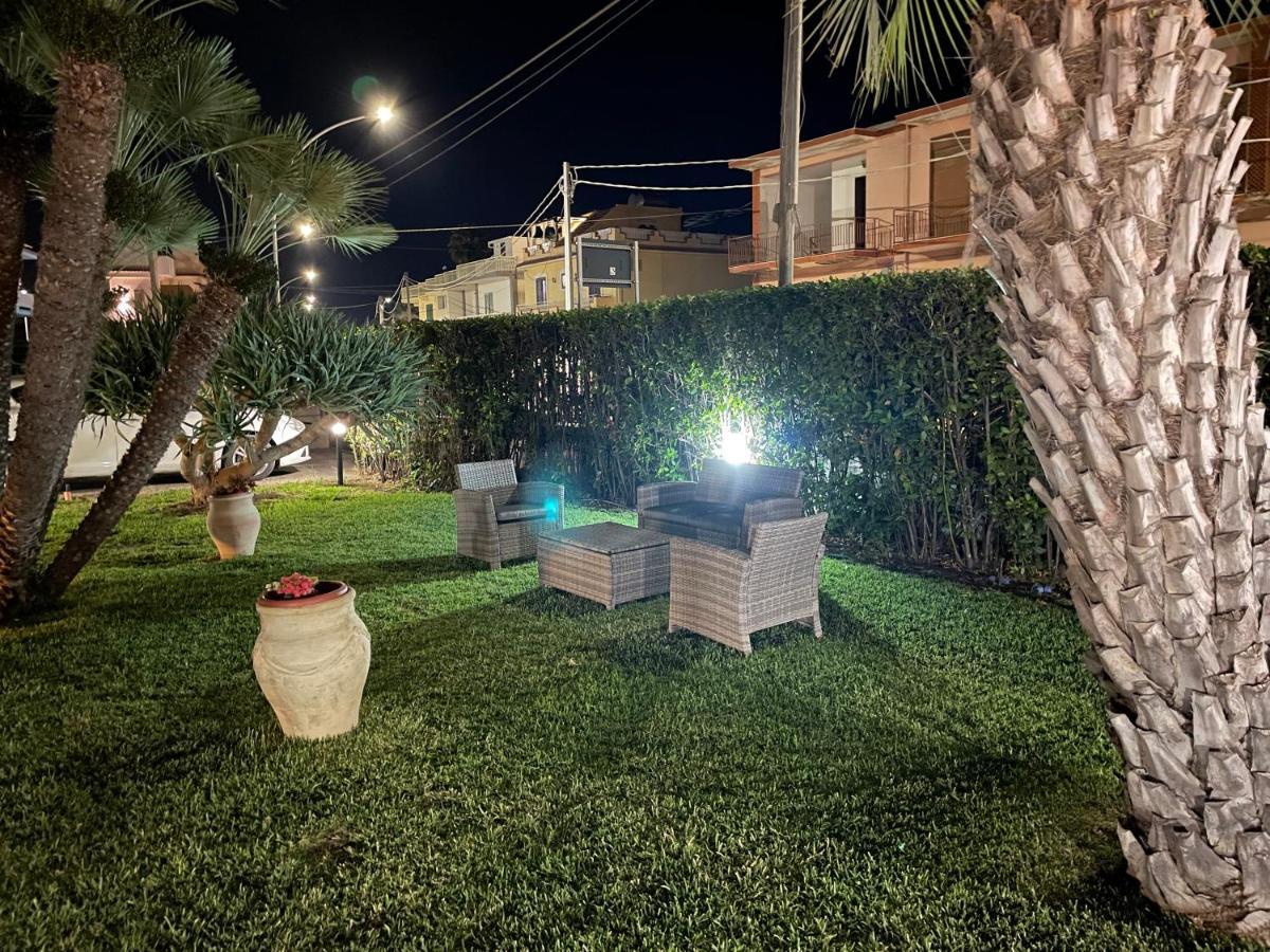 Geltrude Apartment Avola Exterior photo