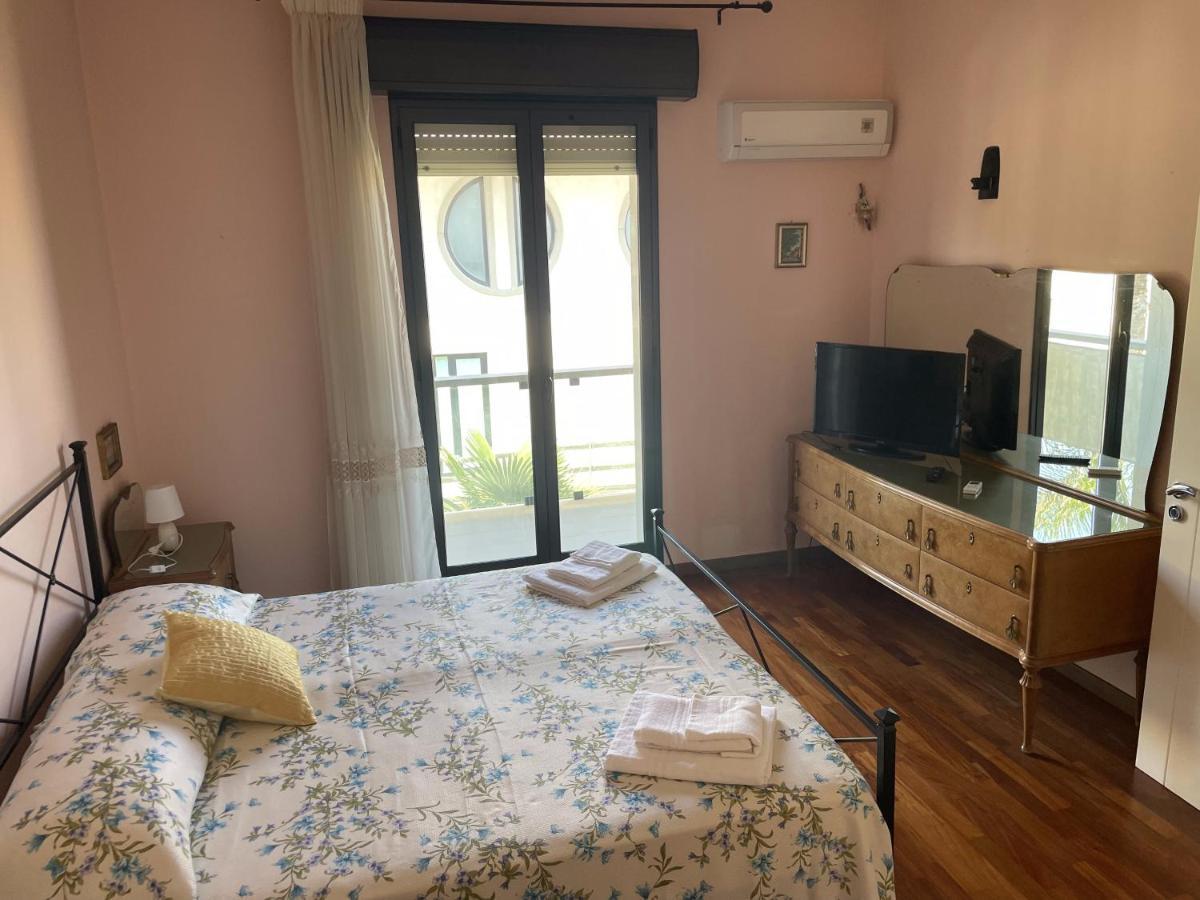 Geltrude Apartment Avola Exterior photo